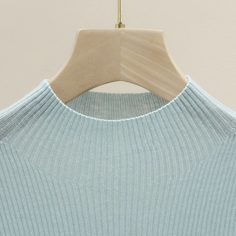 Damen Slim-Fit Rippstrick-Top mit halblangen Ärmeln und hohem Stehkragen Nord Taschen