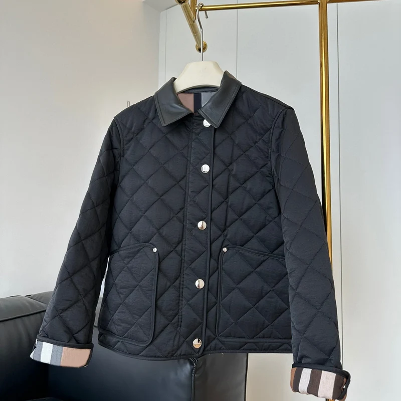 Damen Steppjacke mit Kontrastkragen aus Lederoptik und Druckknopfverschluss Nord Taschen