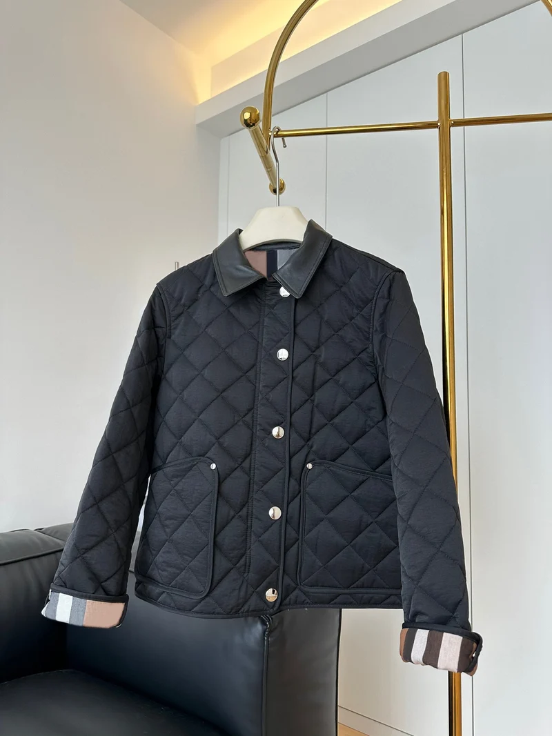 Damen Steppjacke mit Kontrastkragen aus Lederoptik und Druckknopfverschluss Nord Taschen