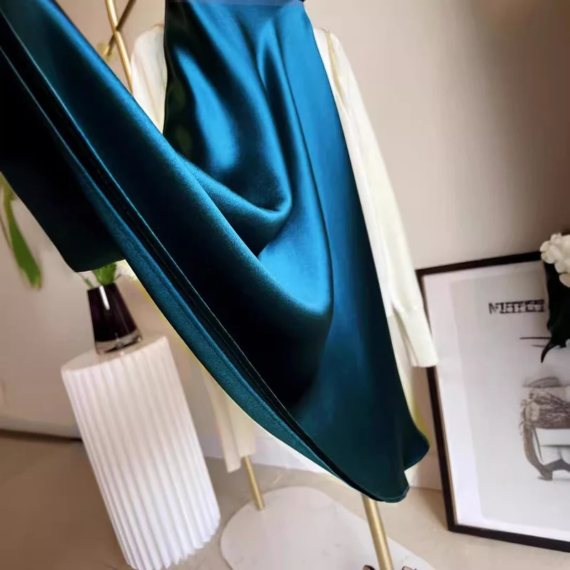 Damen Satin-Midirock mit Bias-Cut und fließender Seidenoptik Nord Taschen