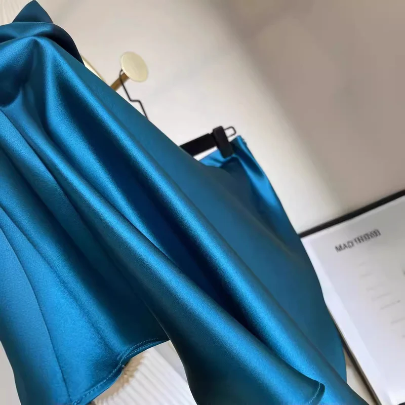 Damen Satin-Midirock mit Bias-Cut und fließender Seidenoptik Nord Taschen