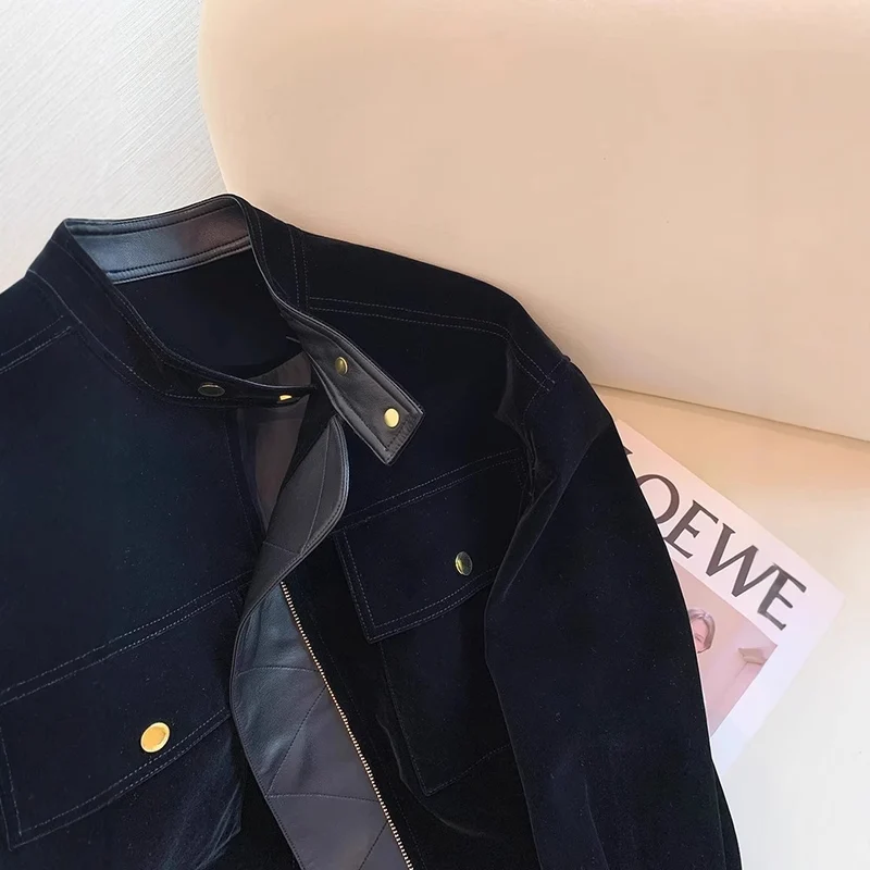 Damen Samt‑Bikerjacke mit Lederbesatz, taillierbarem Gürtel & goldenen Details Nord Taschen