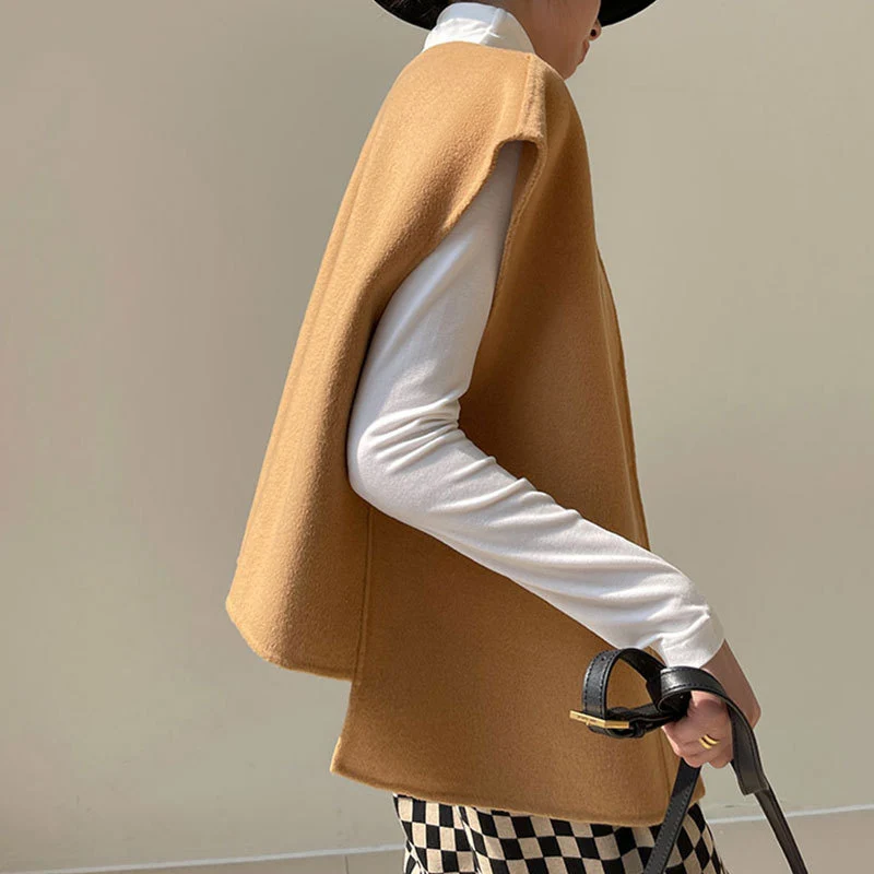 Damen Oversize-Weste mit Stehkragen, kastiger Silhouette und Knopfleiste Nord Taschen