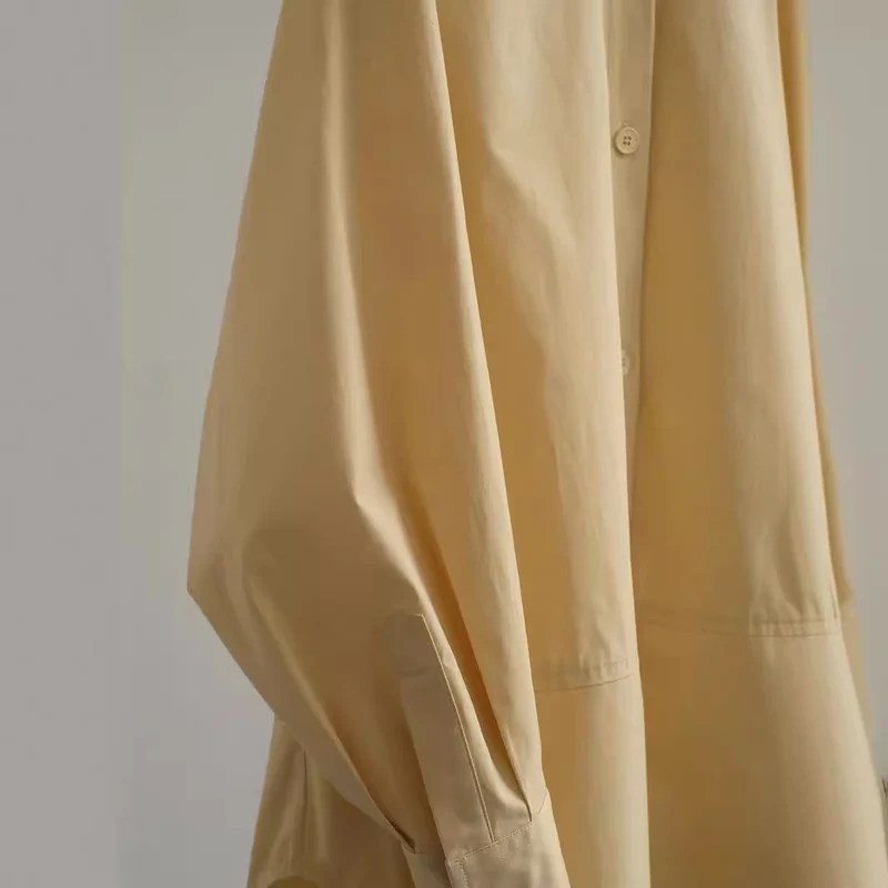 Damen Oversize-Hemdbluse mit verlängertem Rückensaum und kastiger Silhouette Nord Taschen