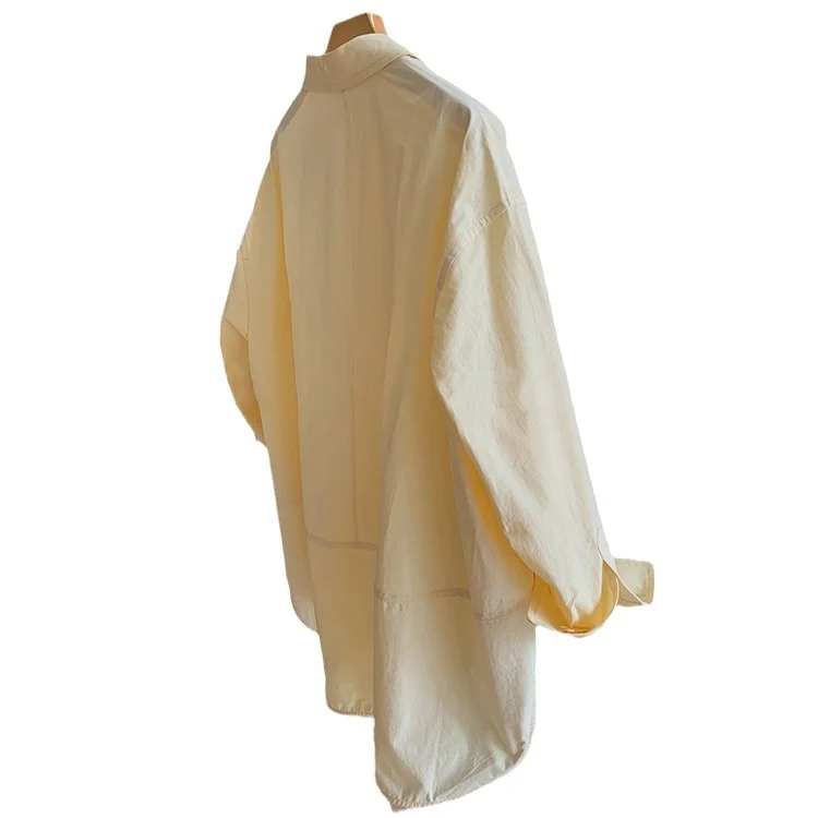 Damen Oversize-Hemdbluse mit extra großem Kragen und abgerundetem Saum Nord Taschen