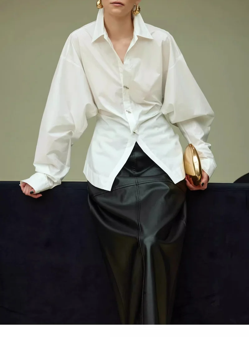 Damen Oversize-Bluse mit Ballonärmeln und taillierter V‑Schlitz-Form Nord Taschen