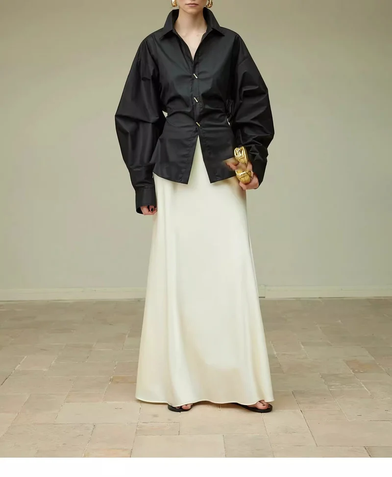 Damen Oversize-Bluse mit Ballonärmeln und taillierter V‑Schlitz-Form Nord Taschen