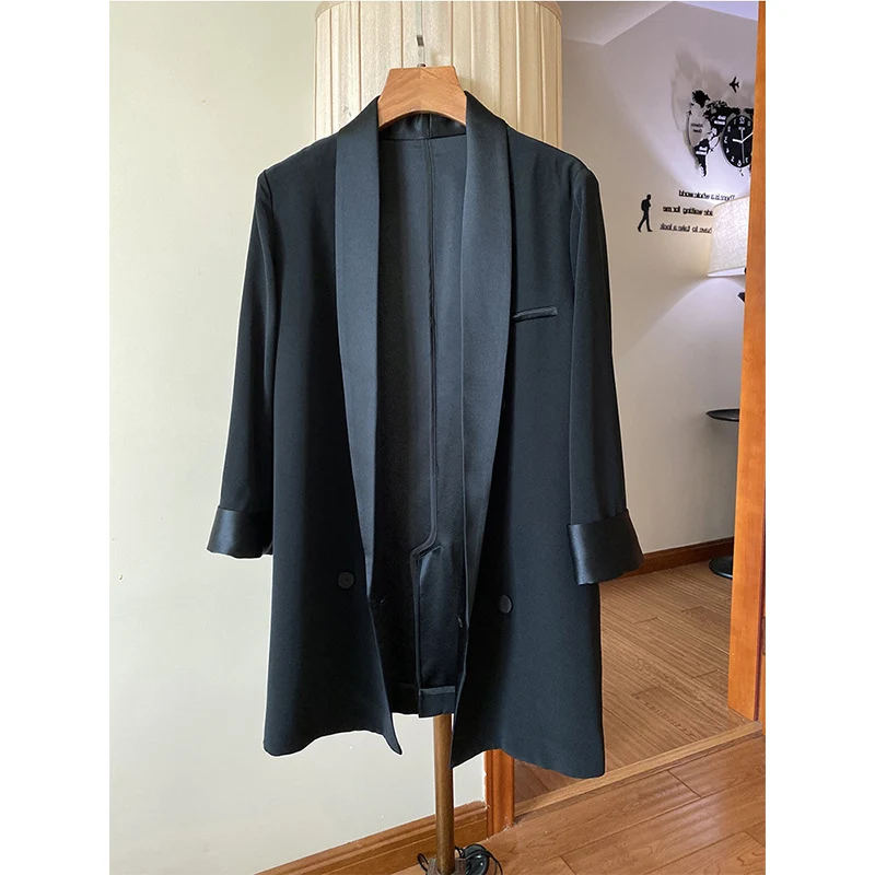 Damen Oversize-Blazerjacke mit Schalkragen und Satinbesatz Nord Taschen