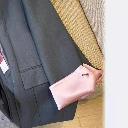 Damen Oversize-Blazer mit Relaxed-Silhouette, zwei Knöpfen & Satin-Innenverarbeitung Nord Taschen