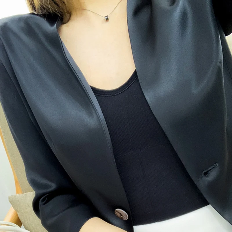 Damen Leichter taillierter Ein‑Knopf‑Blazer aus fließender Satin‑Optik Nord Taschen