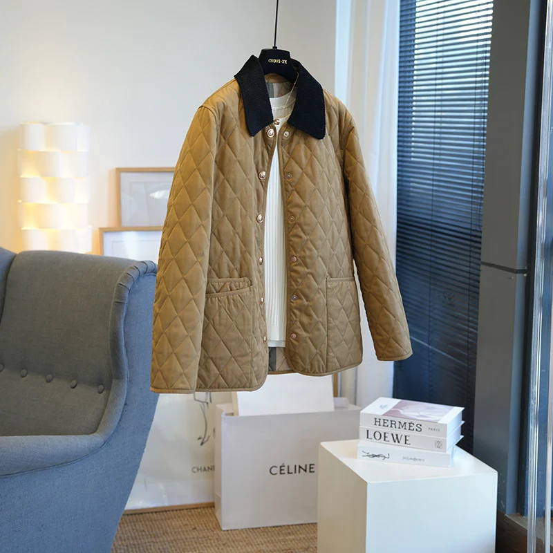 Damen Leichte gesteppte Übergangsjacke mit Cordkragen und Druckknopfleiste Nord Taschen