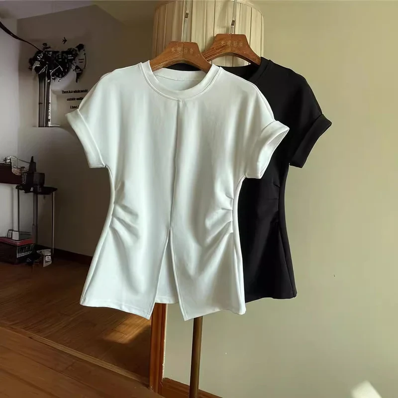 Damen Kurzärmeliges Strukturjersey-Shirt mit Taillenraffungen und Frontschlitz Nord Taschen