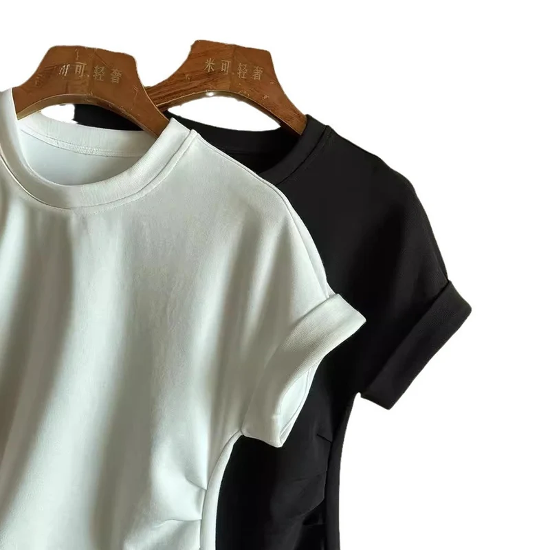 Damen Kurzärmeliges Strukturjersey-Shirt mit Taillenraffungen und Frontschlitz Nord Taschen