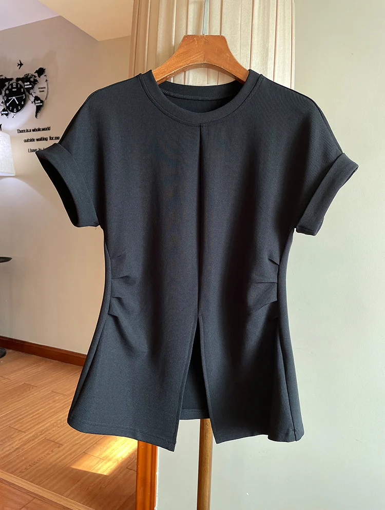 Damen Kurzärmeliges Strukturjersey-Shirt mit Taillenraffungen und Frontschlitz Nord Taschen