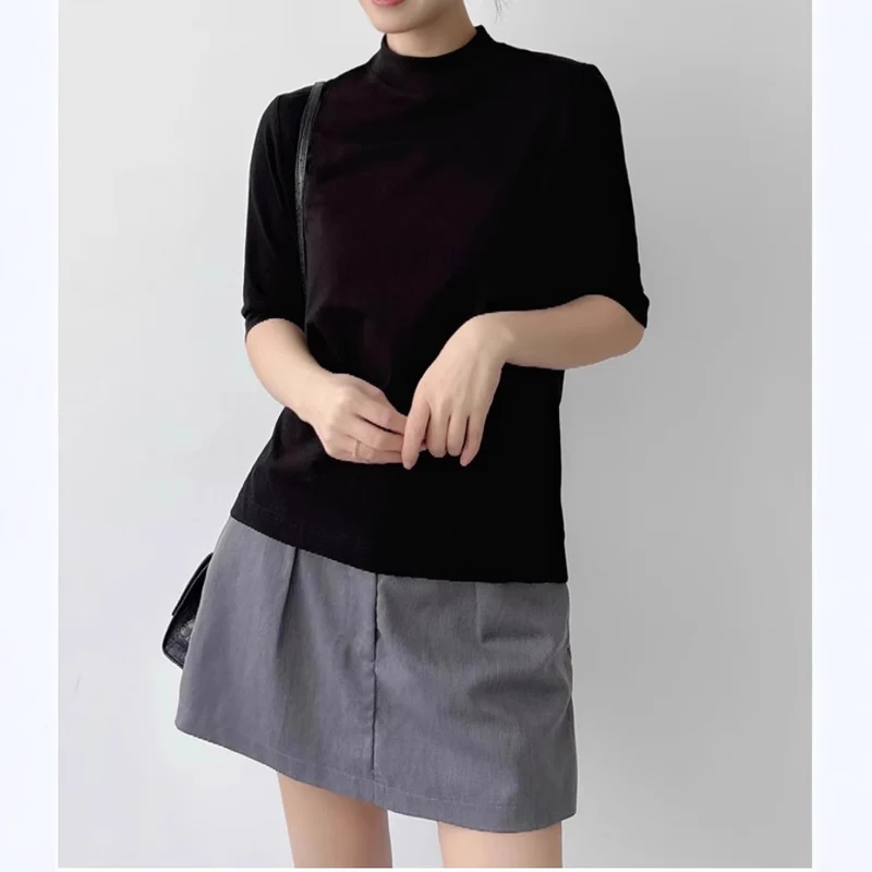 Damen Kurzarm-Top mit Stehkragen und leichter Boxy-Silhouette Nord Taschen
