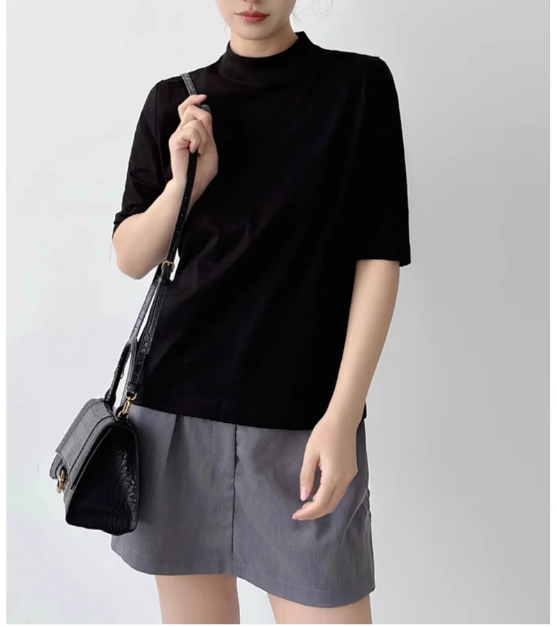 Damen Kurzarm-Top mit Stehkragen und leichter Boxy-Silhouette Nord Taschen