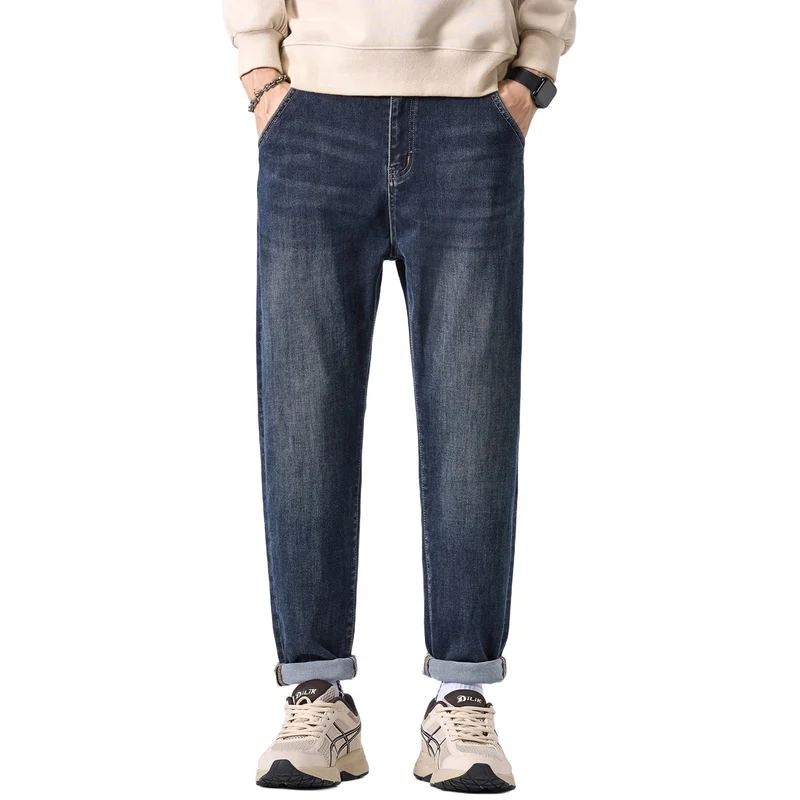 Herren Tapered-Denimhose mit mittelhohem Bund, gekrempeltem Saum und dezenter Used-Waschung Nord Taschen