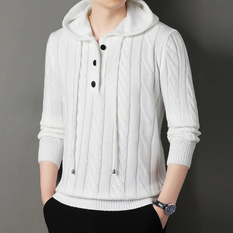 Herren Feinstrick-Kapuzenpullover mit Zopfmuster, Halbknopfblende und Kordelzug Nord Taschen