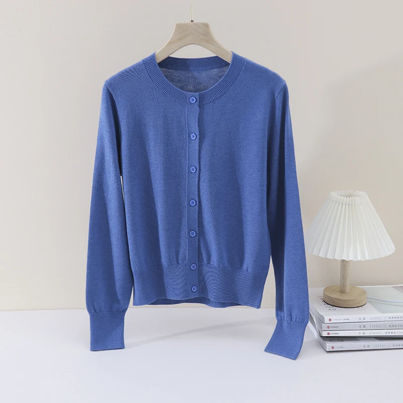 Damen Leichter Feinstrick-Cardigan mit Rundhalsausschnitt, taillierter Passform & verlängerten Bündchen Nord Taschen