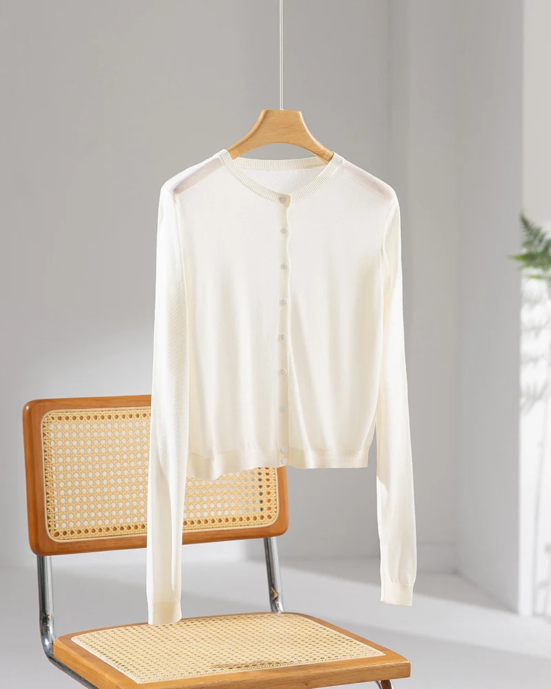 Damen Feinstrick-Cardigan mit Rundhalsausschnitt und taillierter Silhouette Nord Taschen
