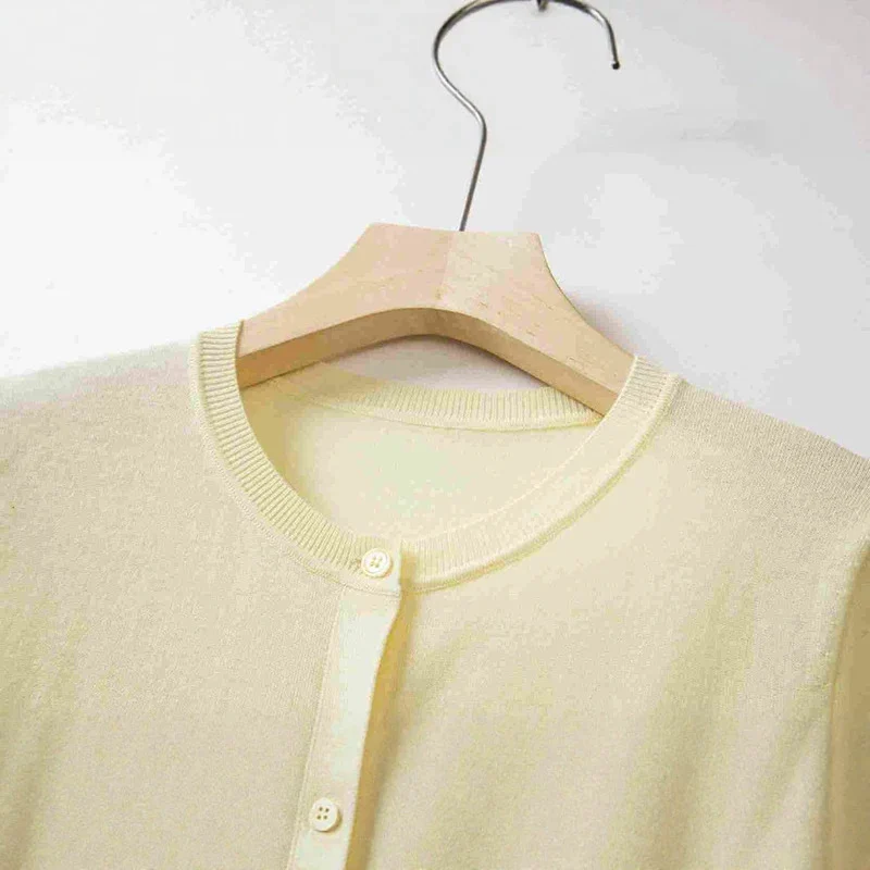 Damen Feinstrick-Cardigan mit Rundhalsausschnitt und Knopfleiste Nord Taschen