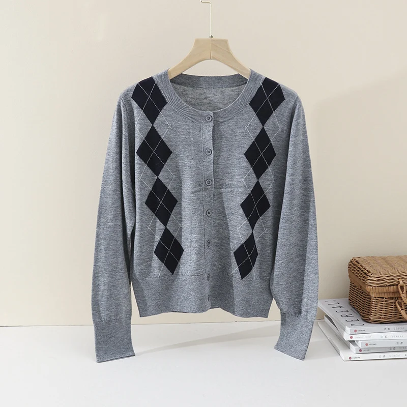 Damen Feinstrick-Cardigan mit Rautenintarsien und Knopfleiste Nord Taschen