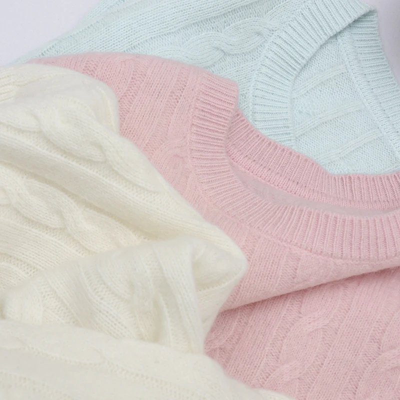 Damen Feiner Zopfmuster-Kabelstrickpullover mit Rundhalsausschnitt und Kaschmir‑Effekt Nord Taschen