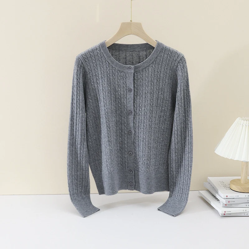 Damen Feiner Zopfmuster-Cardigan mit Rundhals und durchgehender Knopfleiste Nord Taschen