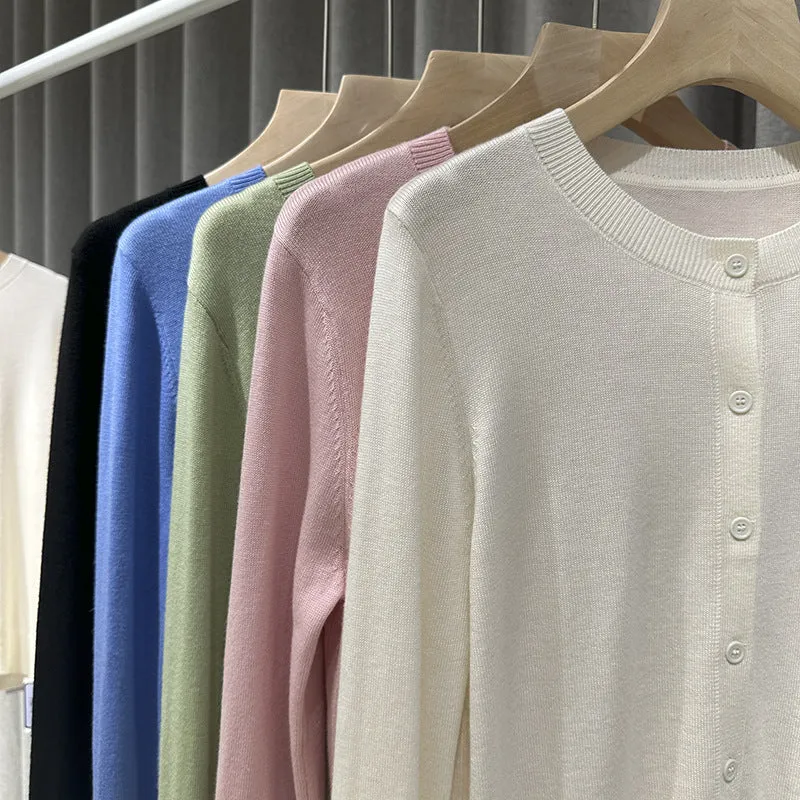 Damen Feiner Rundhals-Feinstrick-Cardigan mit schmaler Silhouette & verlängerten Bündchen Nord Taschen
