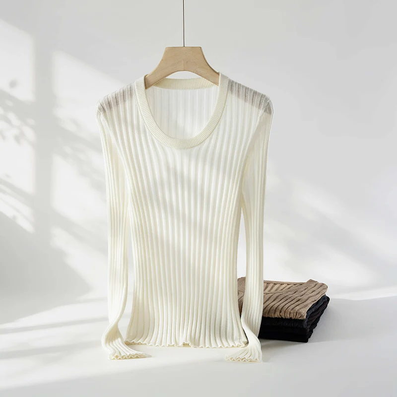 Damen Enges Feinstrick-Longsleeve mit tiefem V-Ausschnitt und breiter Rippenstruktur Nord Taschen