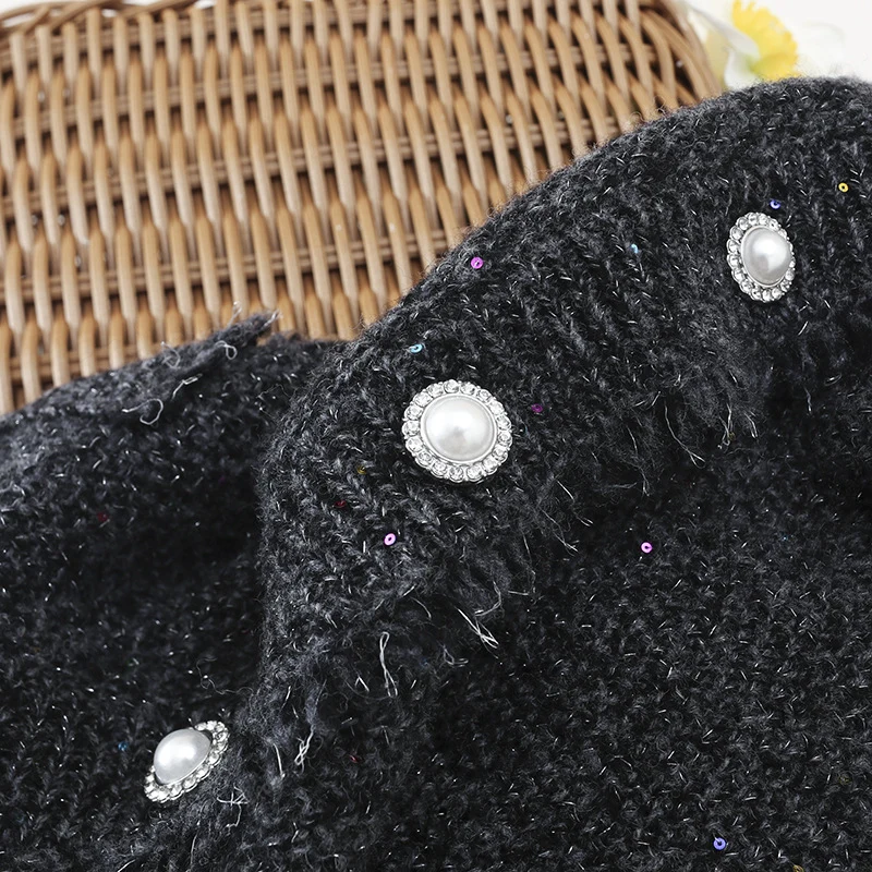 Damen Bouclé-Cardigan mit Perlmuttknöpfen und aufgesetzten Taschen Nord Taschen