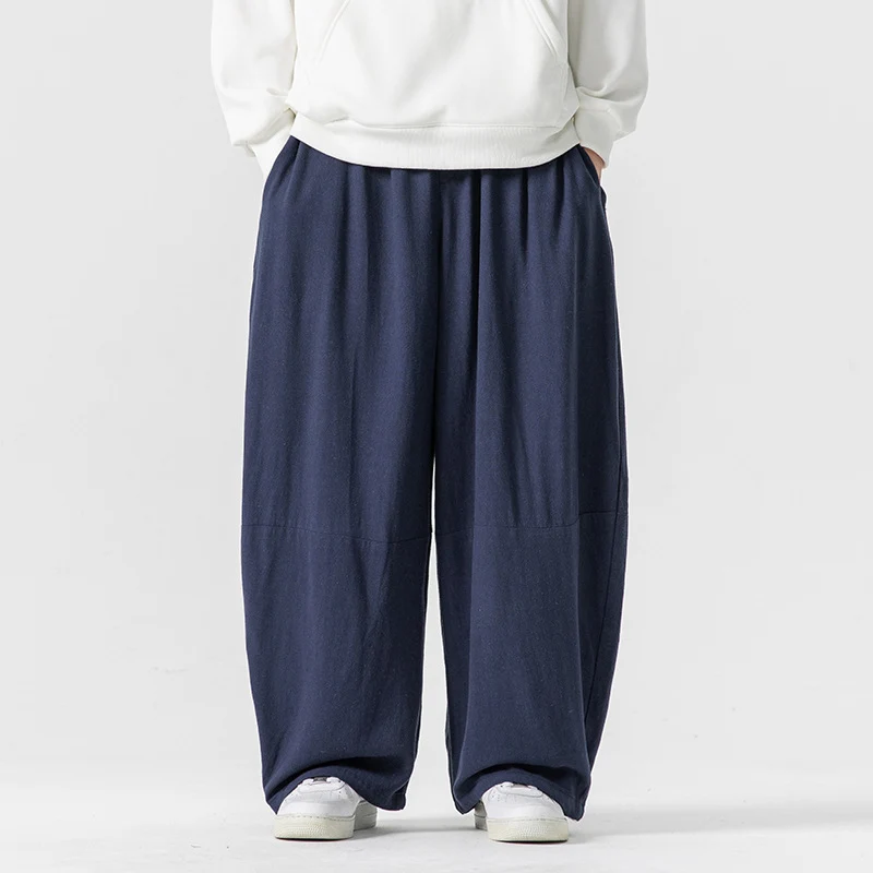 Herren Extraweit geschnittene Ballon-Loungehose mit elastischem Bund, tiefem Schritt und soften Baumwollmix Nord Taschen