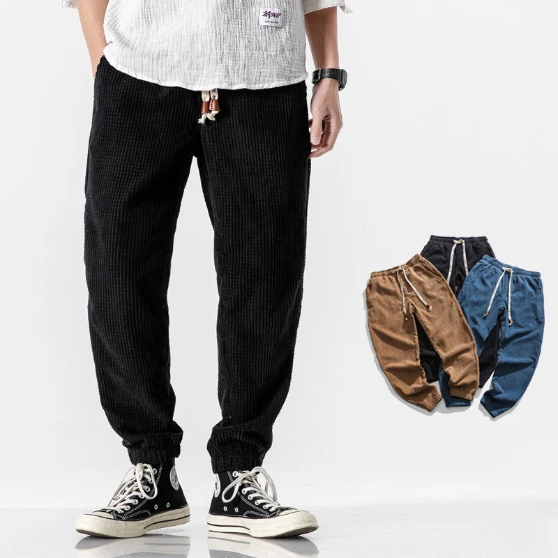 Herren Cordhose im Jogger‑Stil aus Cordvelours mit elastischem Bund und gerippten Beinabschlüssen Nord Taschen
