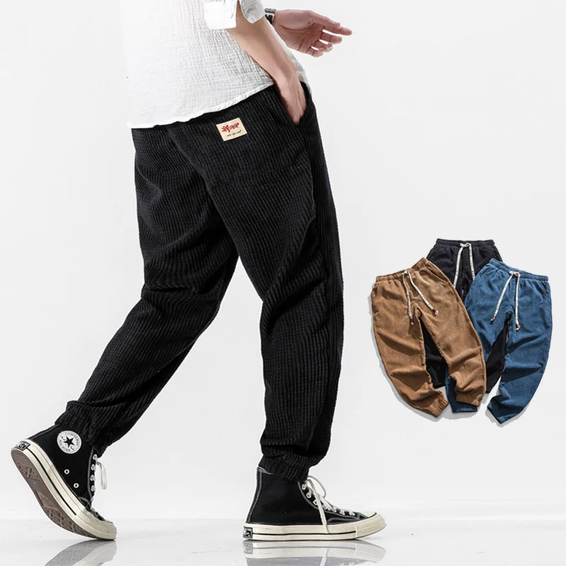 Herren Cordhose im Jogger‑Stil aus Cordvelours mit elastischem Bund und gerippten Beinabschlüssen Nord Taschen