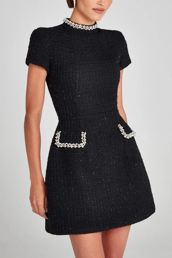 Exquisite und Verspielt Tweed Stoff Perlenbesatz Kurzarm Eingrifftaschen Mini Kleid