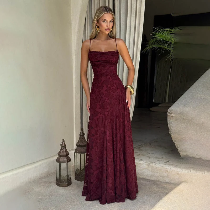 Damen Elegantes und figurumspielendes Abendkleid mit floralen Applikationen