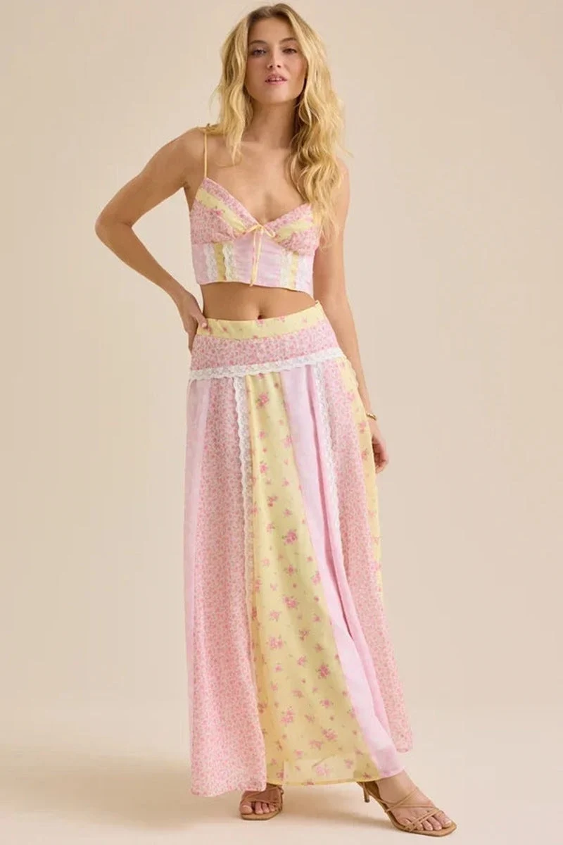 Damen nan romantisches Crop-Top mit Spaghettiträgern und gestuftem Patchwork-Maxirock Nord Taschen