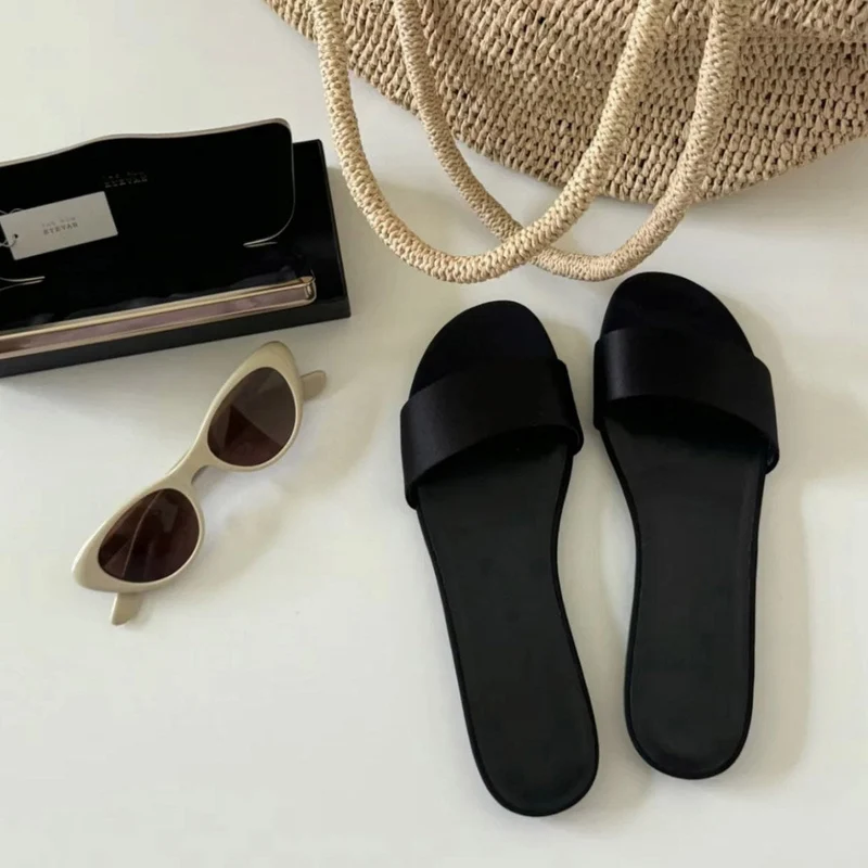 Damen elegante Flache Sandalen mit modischem Riemendesign Nord Taschen