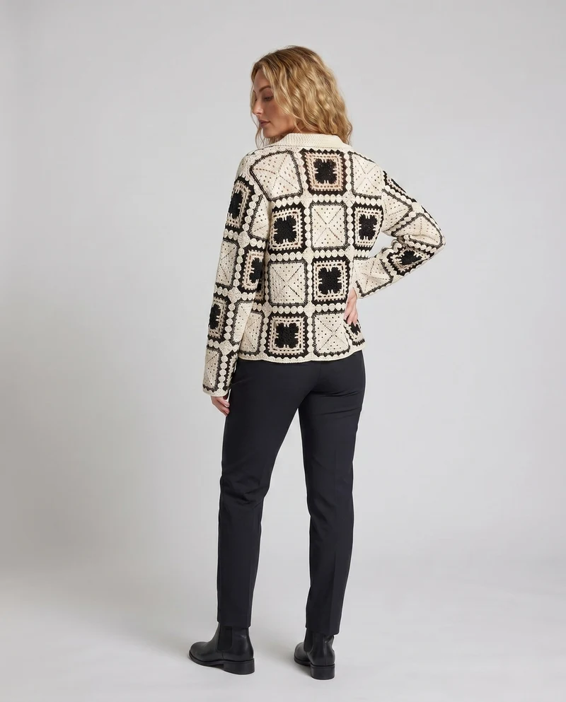 Damen luftiger Häkelcardigan mit geometrischem Muster Nord Taschen