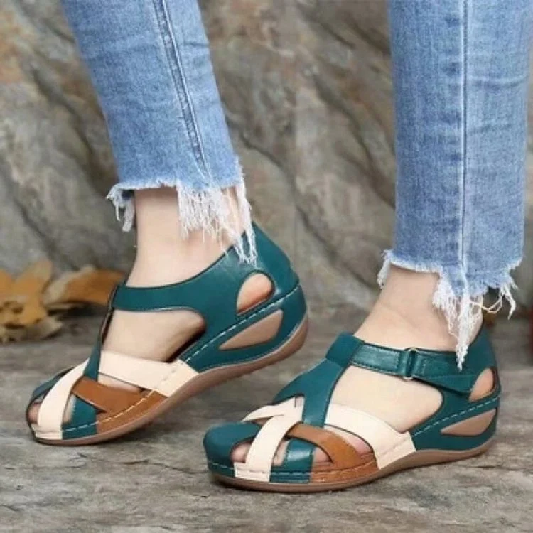 Orthopädische Keilsandalen