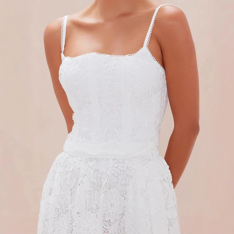 Damen Spitzen-Midi-Kleid mit zartem Blumenmuster und schwingendem Rock Nord Taschen