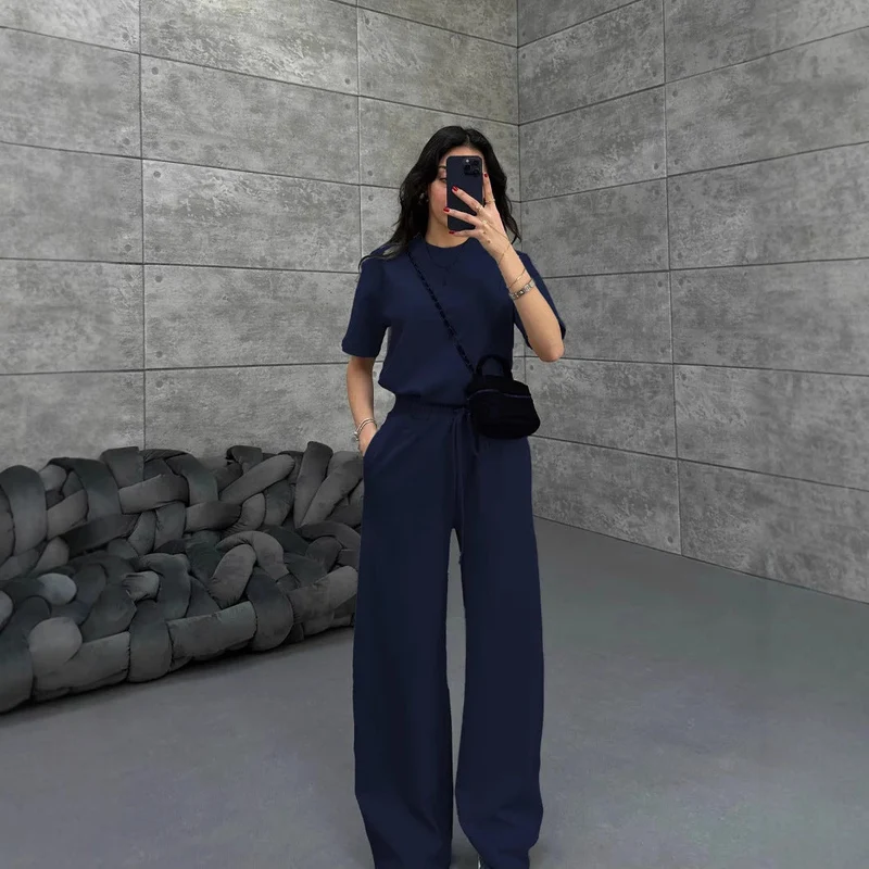 Damen Komfortabler und stilvoller Jumpsuit mit weitem Bein