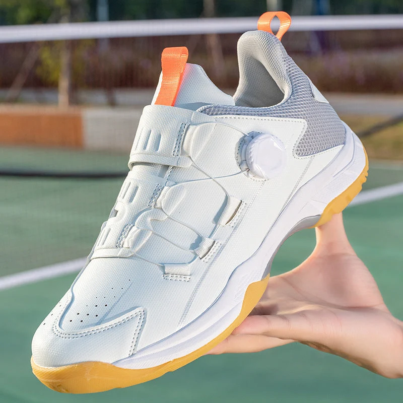 Damen Tennis-Schuhe mit innovativem Schnürsystem und atmungsaktivem Obermaterial