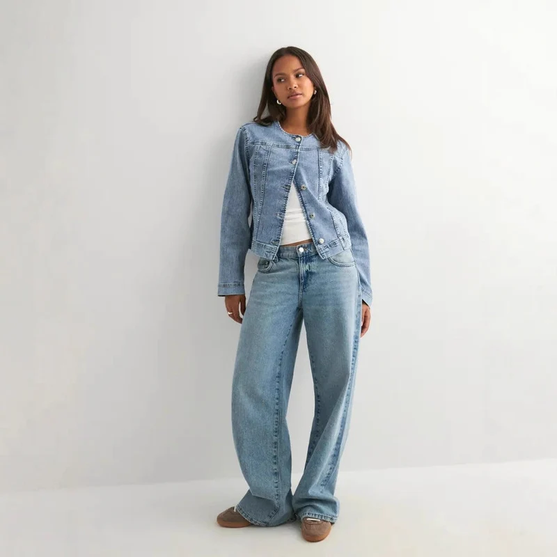 Damen zeitlose Denim-Jacke im modernen Schnitt