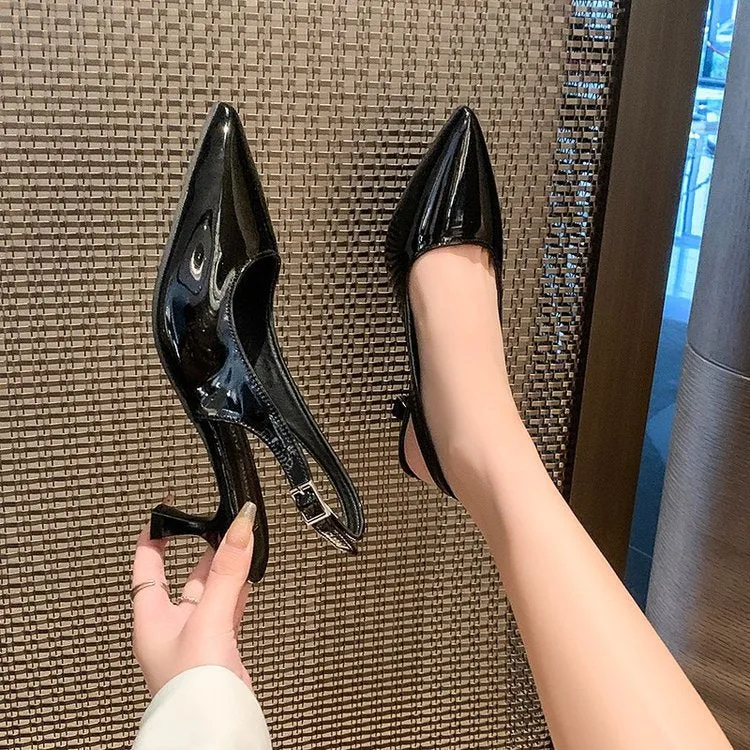 Damen Slingback-Pumps mit spitzer Kappe und glänzender Oberfläche Nord Taschen