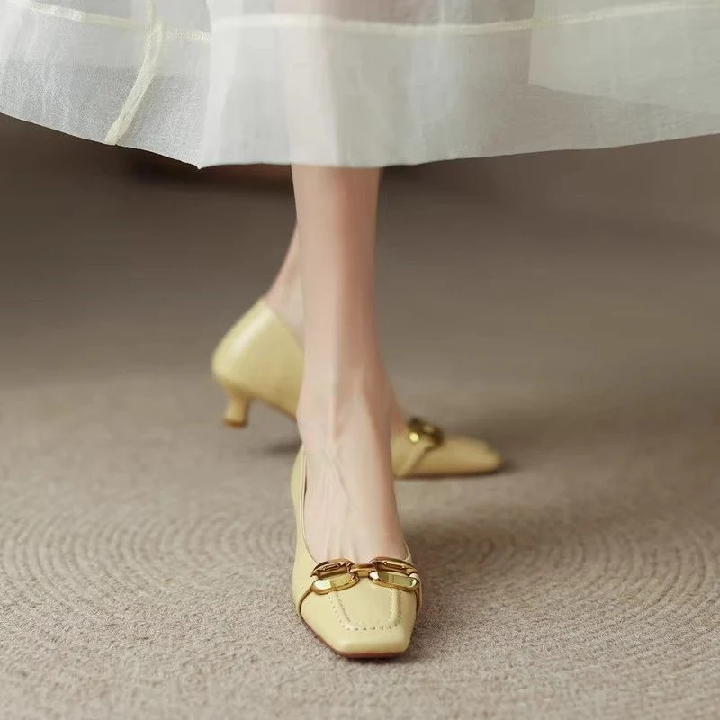 Damen Ballerinas mit elegantem Kettenakzent