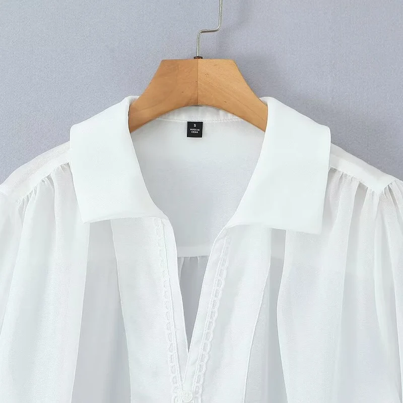Damen elegante Chiffonbluse mit raffinierten Puffärmeln und edlem Kragen