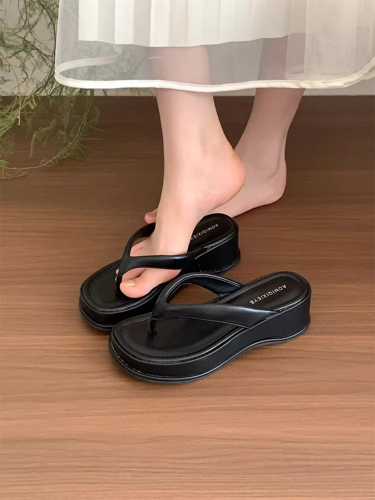 Damen trendige Wedge-Zehentrenner mit elegantem Obermaterial