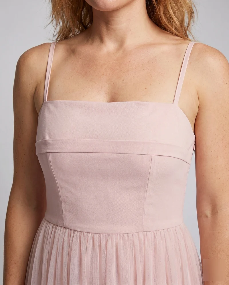 Damen Elegantes und fließendes Maxikleid mit schulterfreiem Design