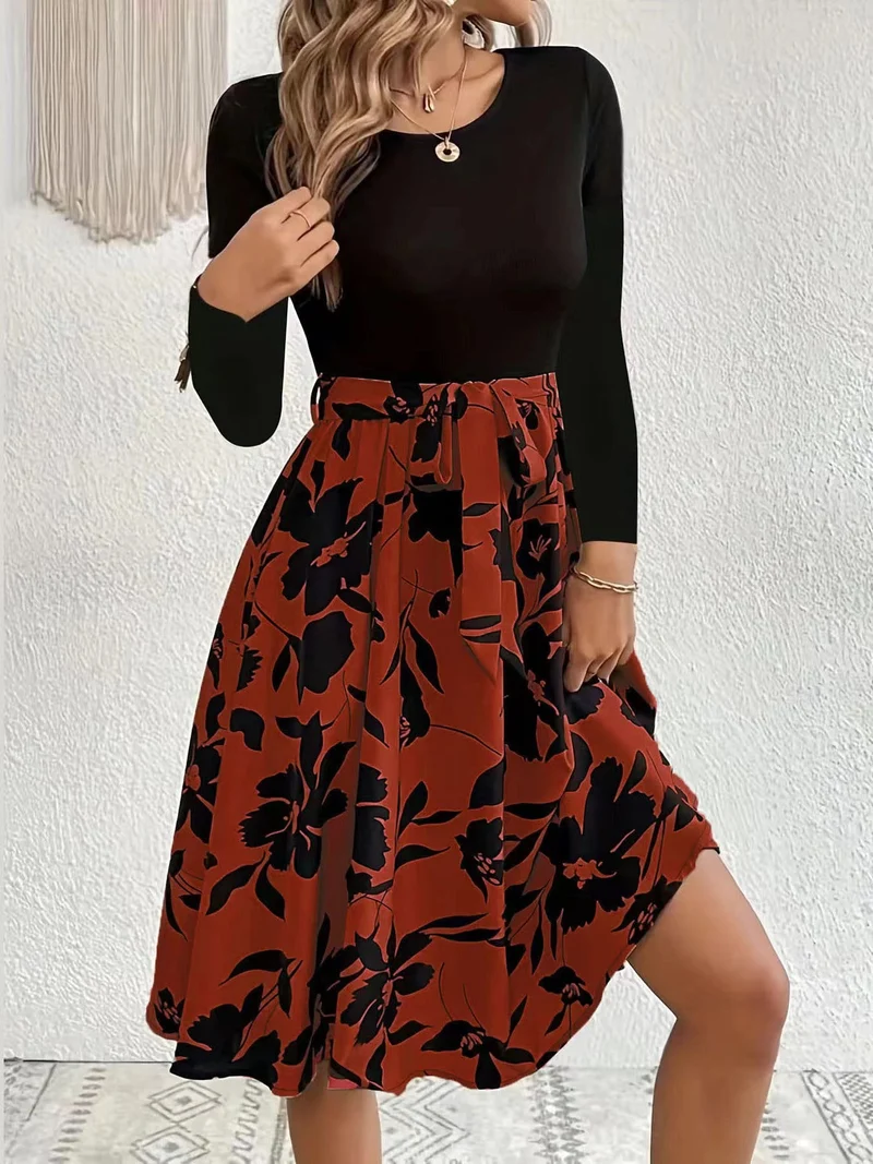 Damen Elegantes Midikleid mit floralem Print und gesmoktem Oberteil